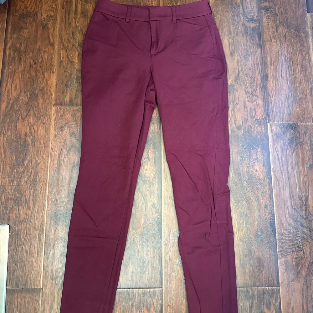 Old Navy Pixie High-Rise Pants in Burgundy